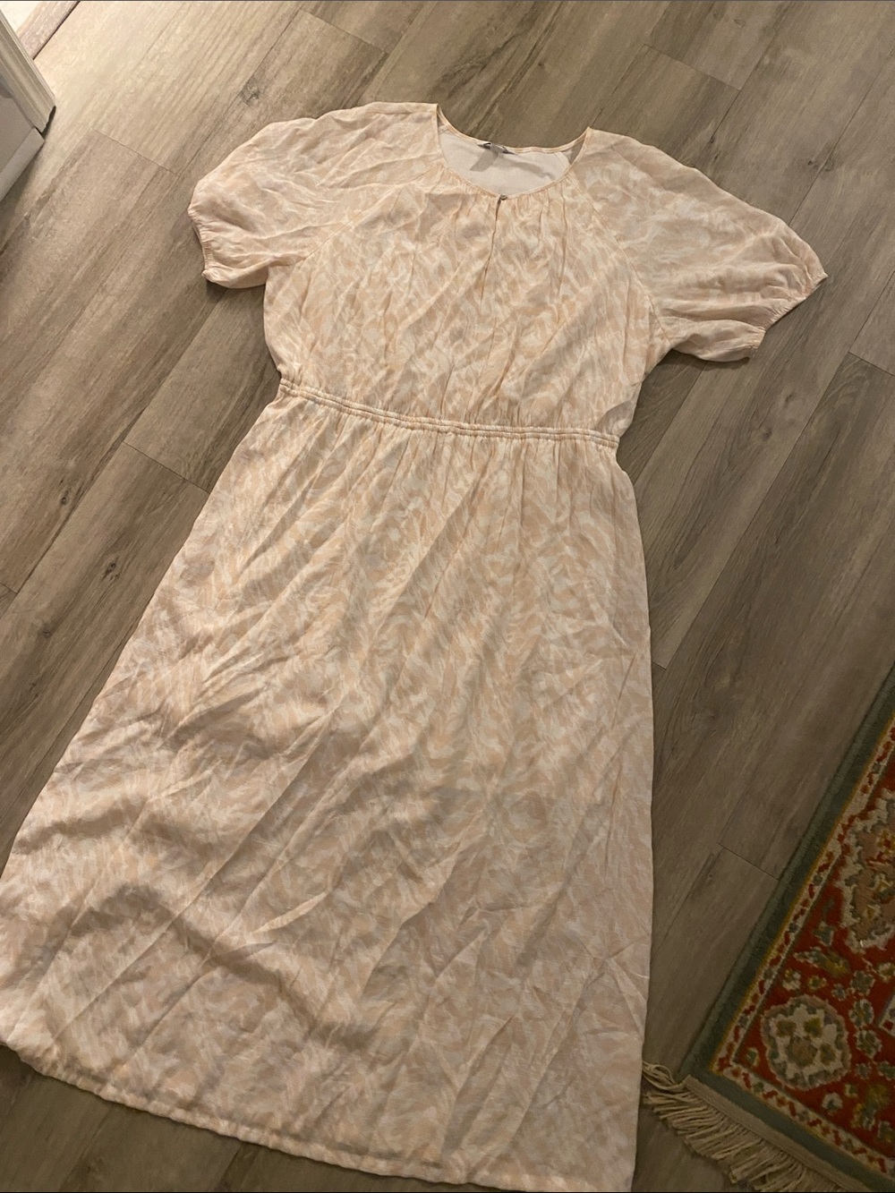 Nine West 1X Cream & Light Pink Short Sleeve Maxi Dress